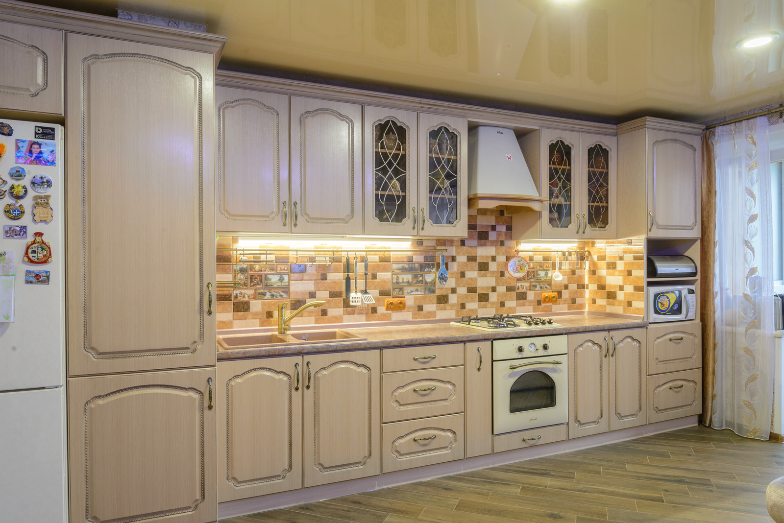 ООО "МебелЯр"