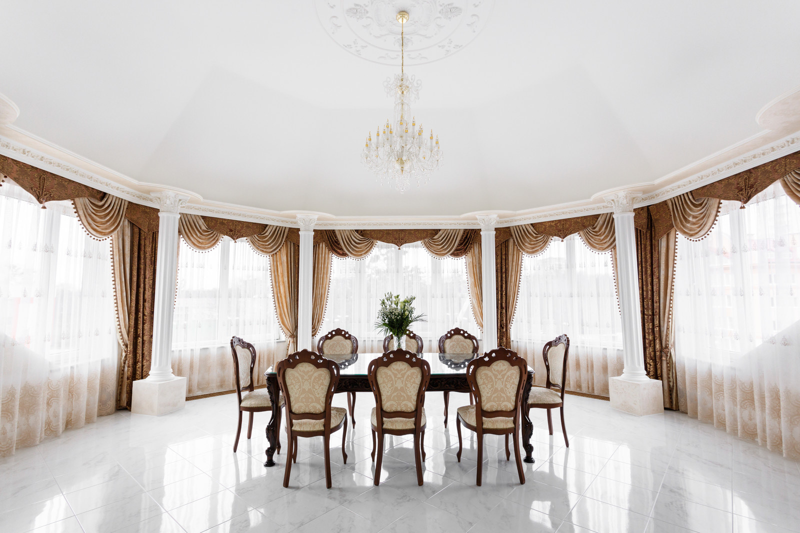 Дом в Дворцово-замковой стилистике