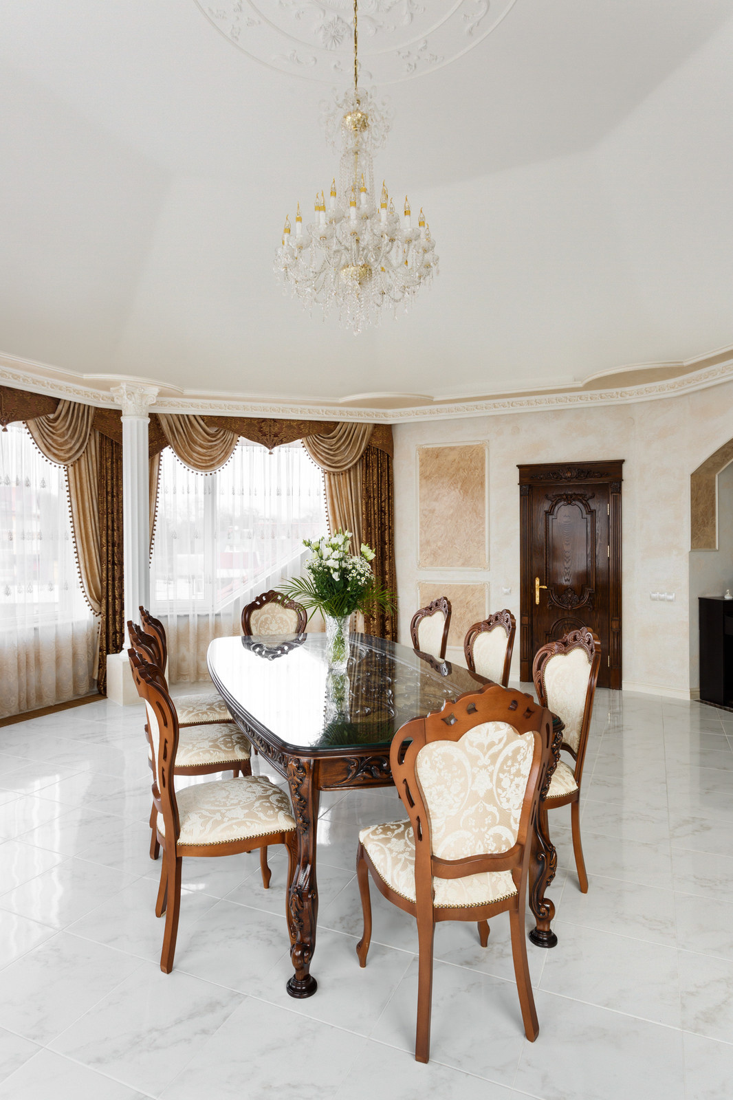 Дом в Дворцово-замковой стилистике