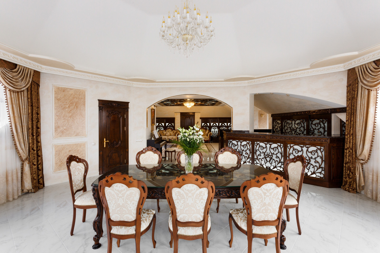 Дом в Дворцово-замковой стилистике