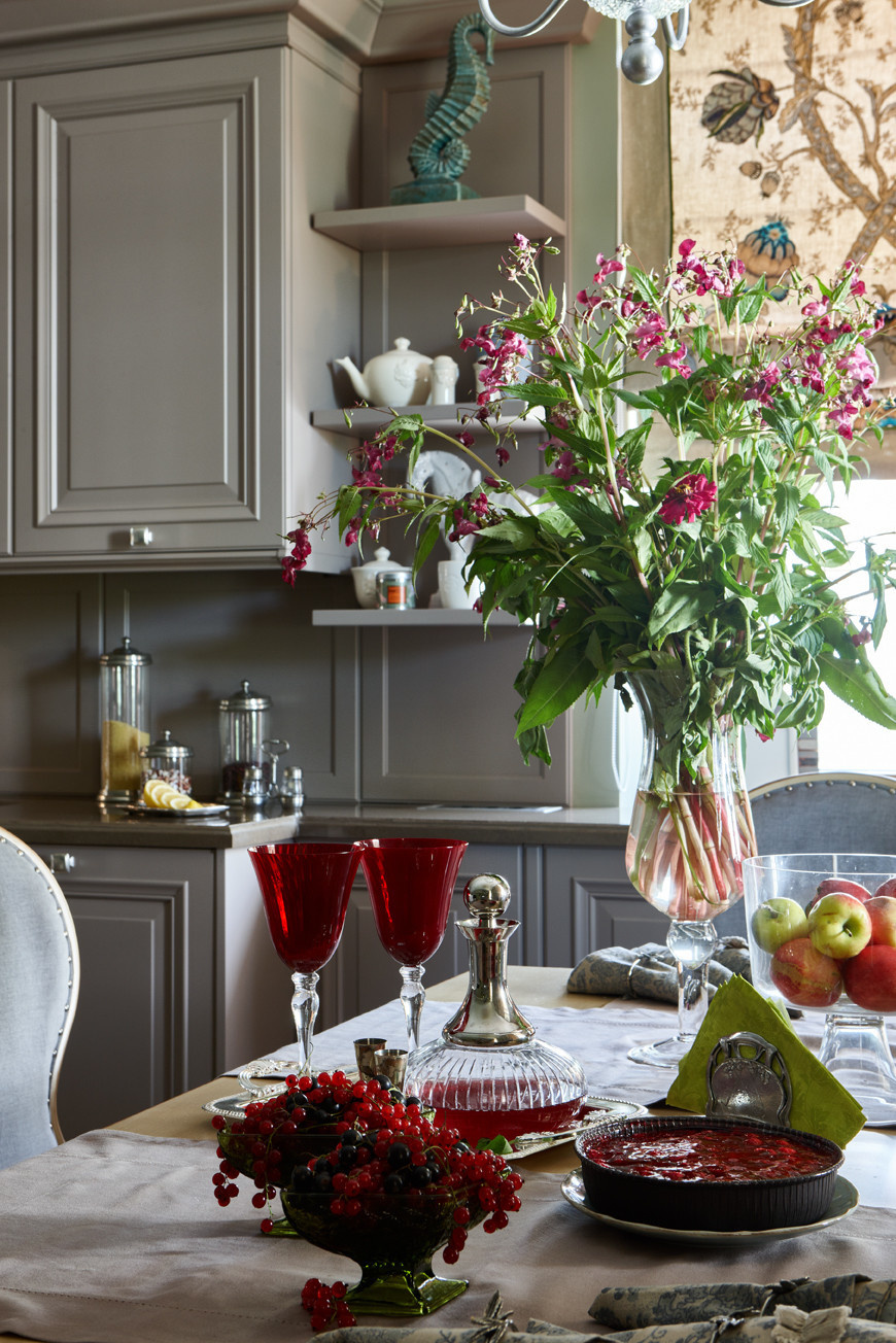 Houzz тур: Дача с антикварной печью-буржуйкой и открытой террасой