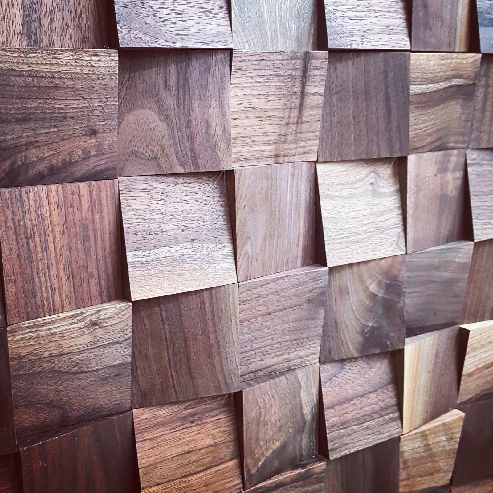 Мозаика 3D, массив черного ореха. Спил пикселей под углом