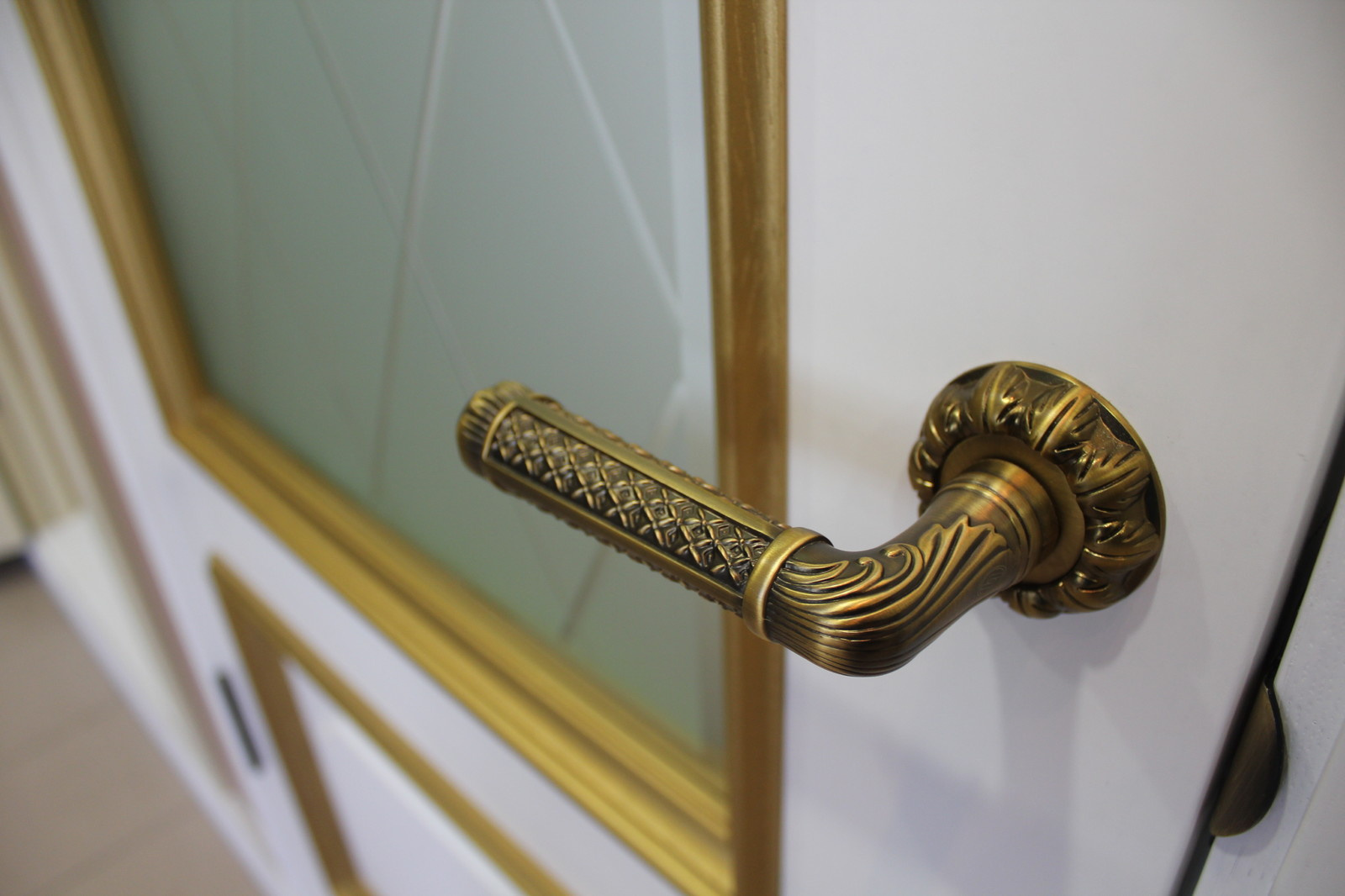 Детали дверей