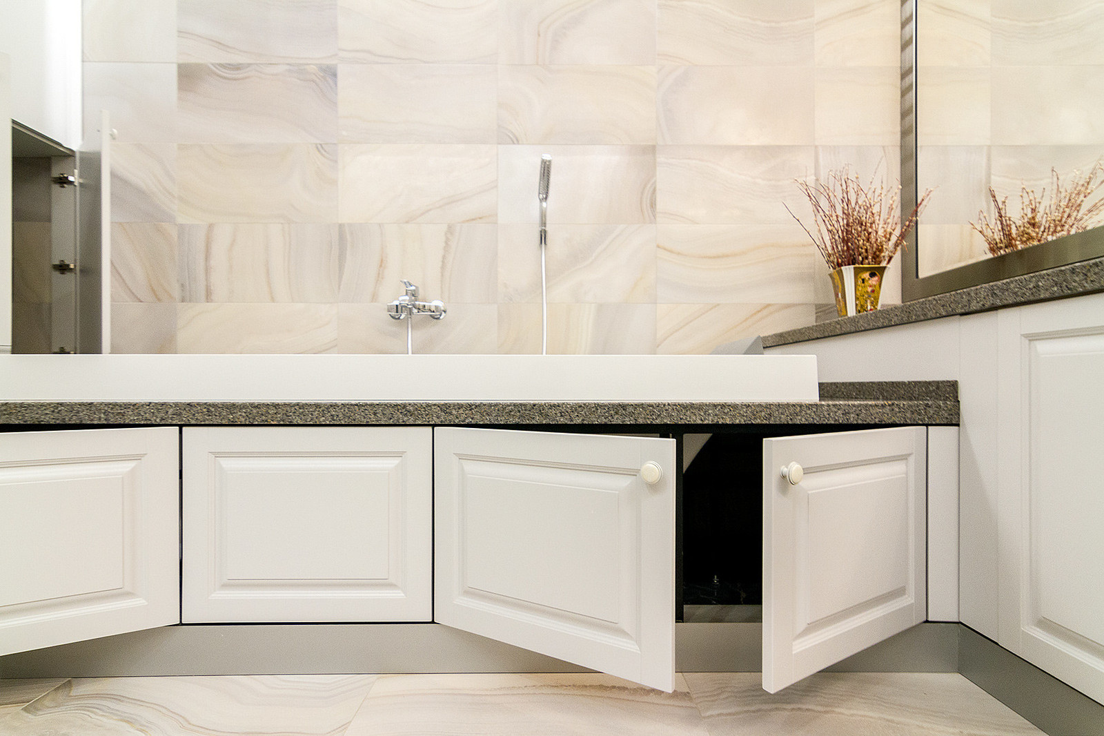 Тумба и экран под ванную