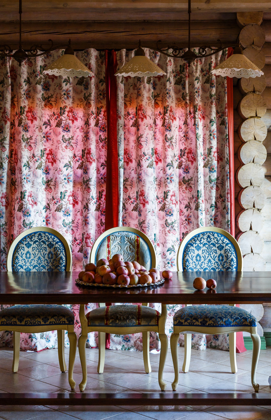 Houzz тур: Колоритная изба в Краснодарском крае