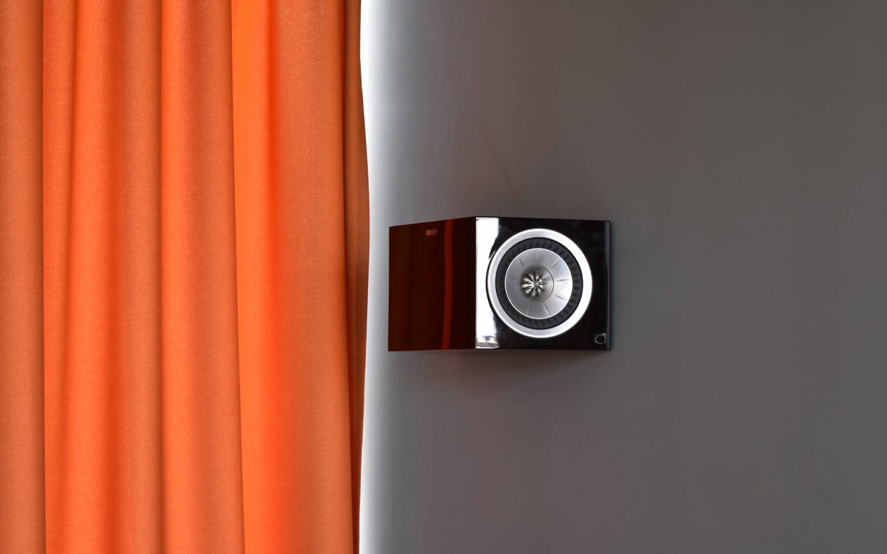 Домашний кинозал в коттедже