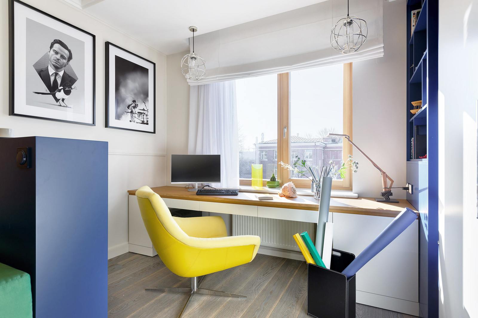 Обложка альбома: стол