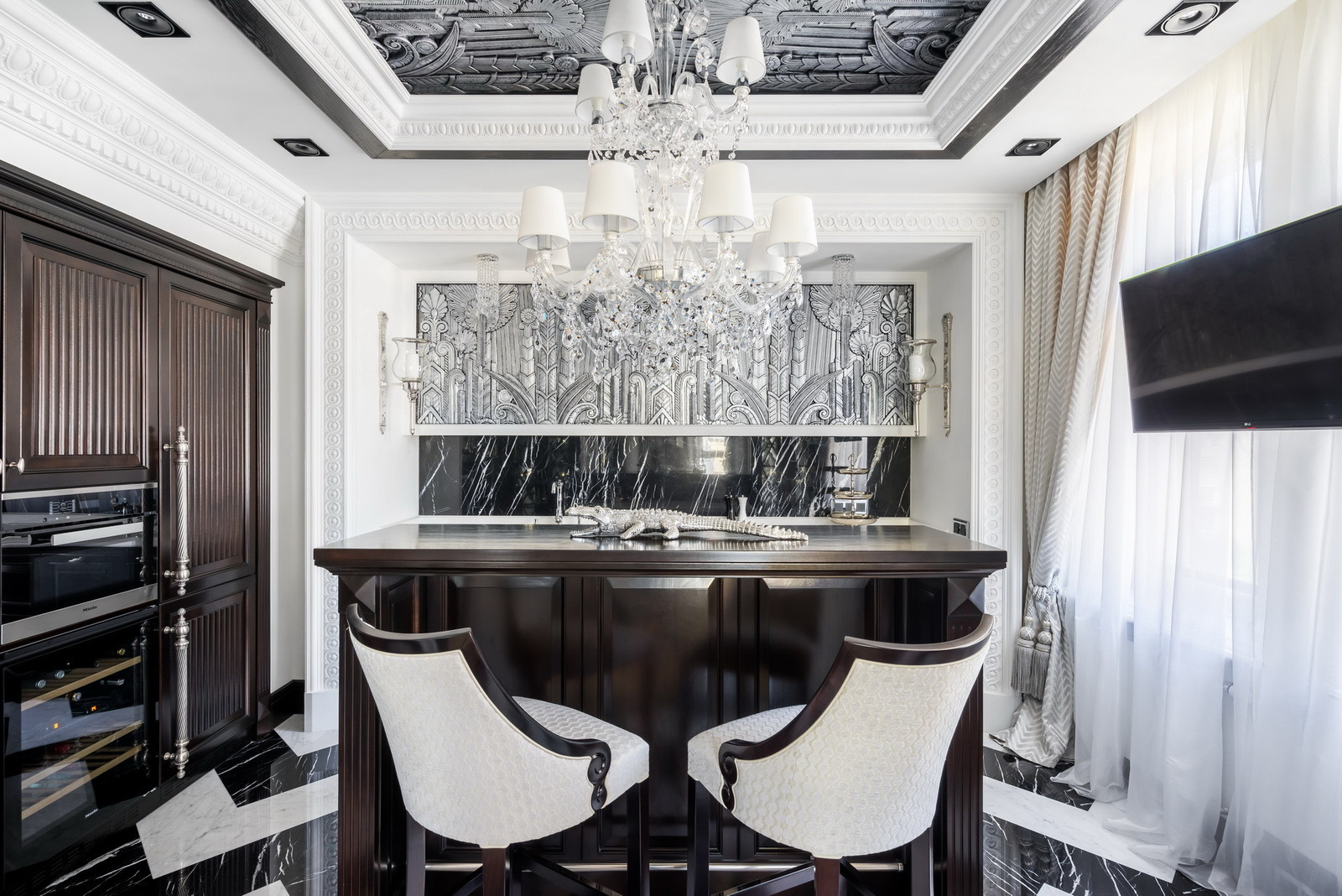 Интерьер квартиры в стиле современной классики с элементами Ар-Деко в Петербурге