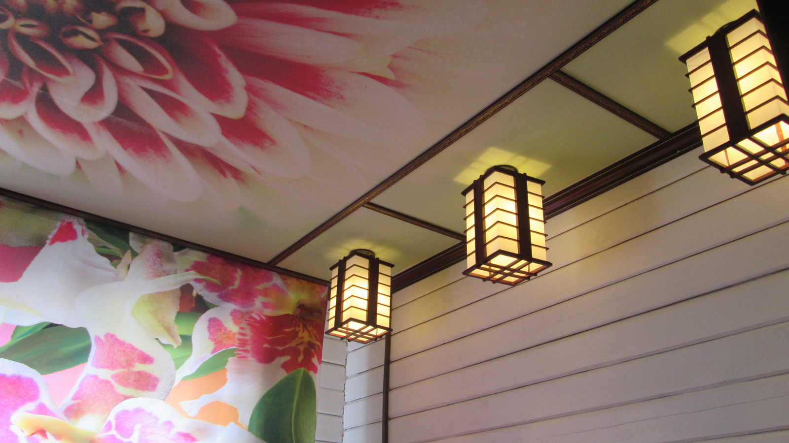 Обложка проекта: керамика / витражи / скинали