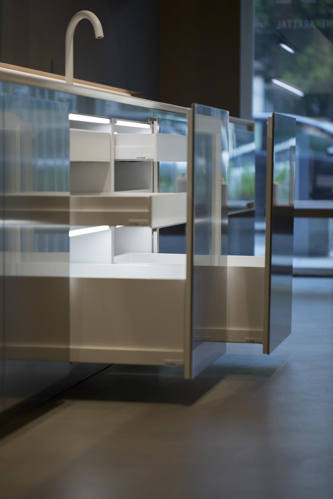 Фасады из нержавеющей стали. Модель AK_04