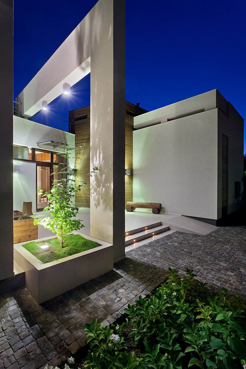 VILLA LARUS