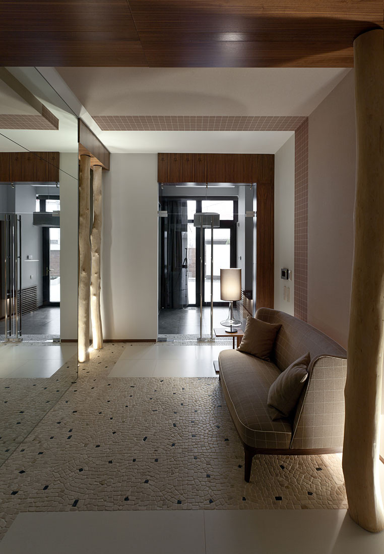 VILLA LARUS