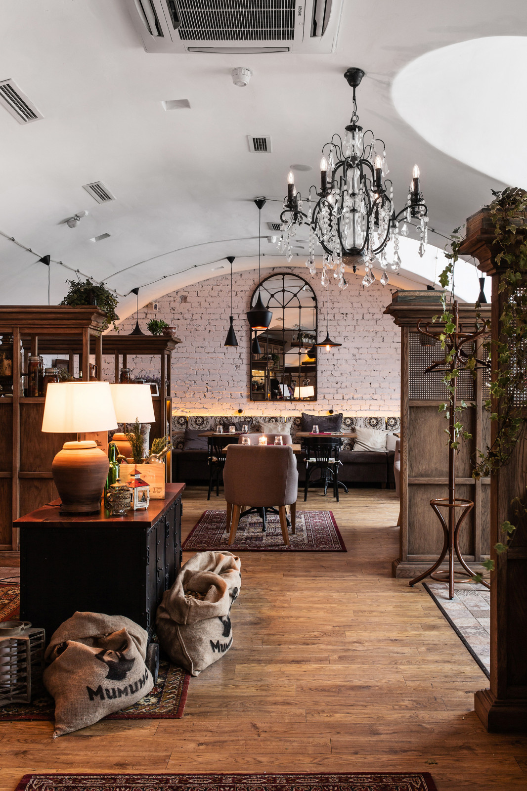 Ресторан. "Мимино и хачапури"