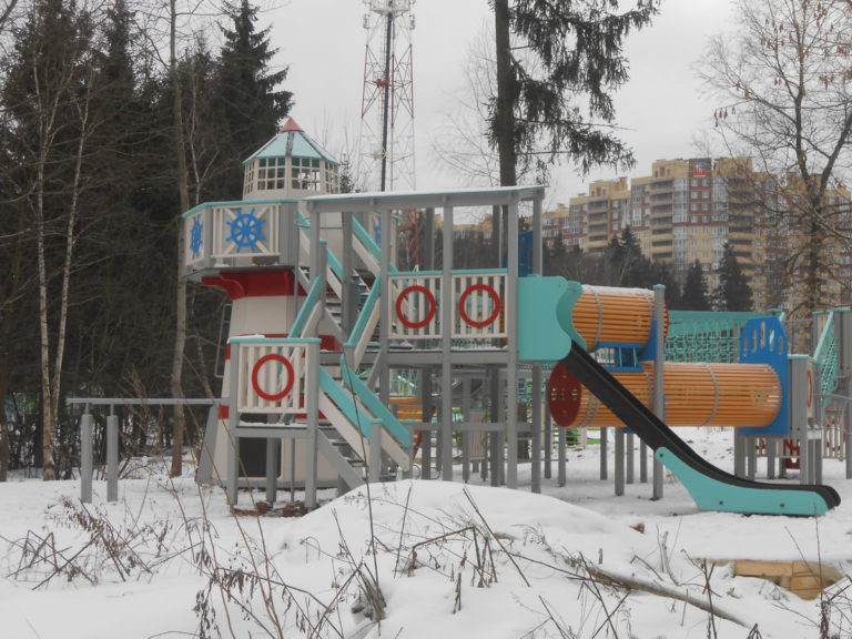 Детский игровой комплекс (мод.30002) в городском парке г.Краснознаменск
