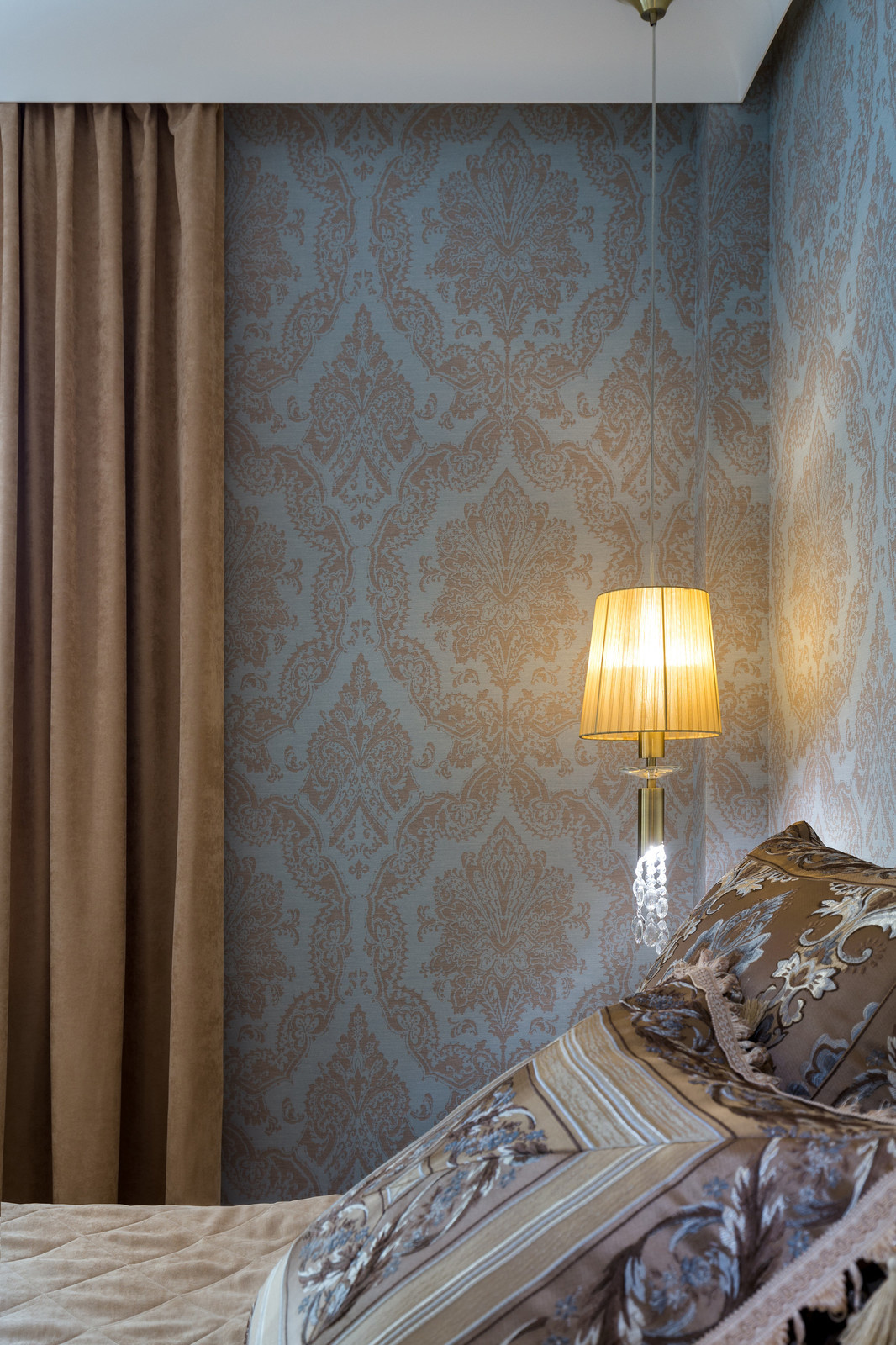 Уютный интерьер маленькой спальни