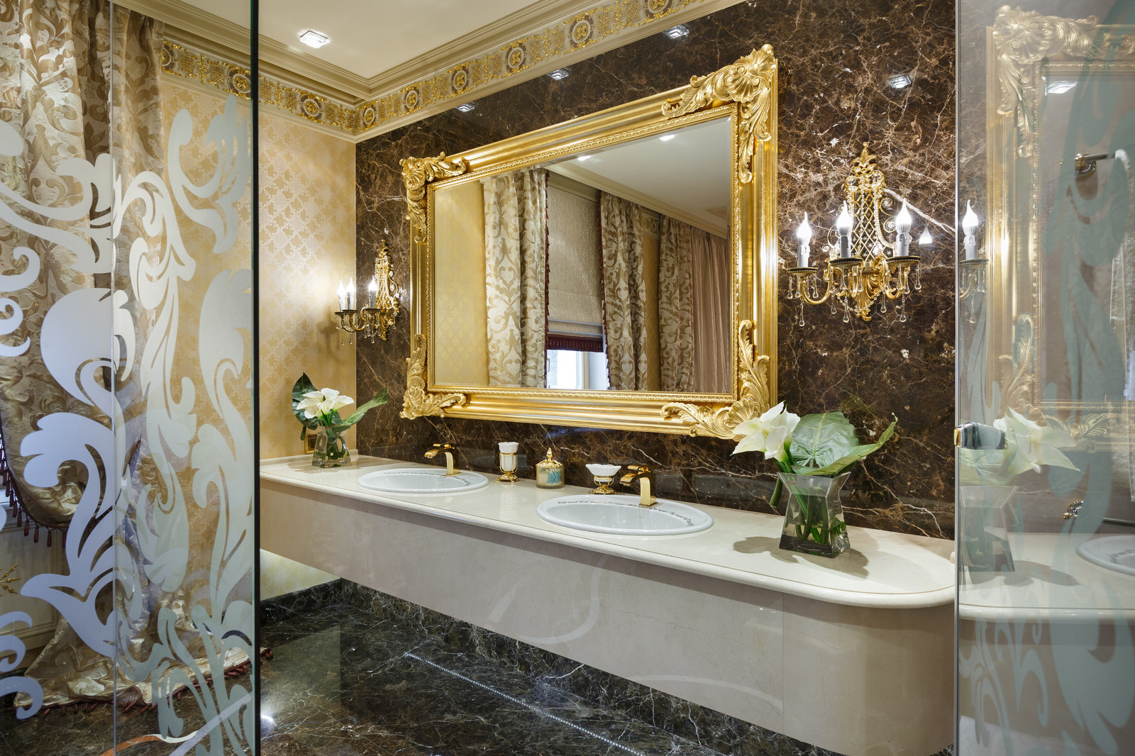 Классический интерьер на Крестовском острове города Петербурга