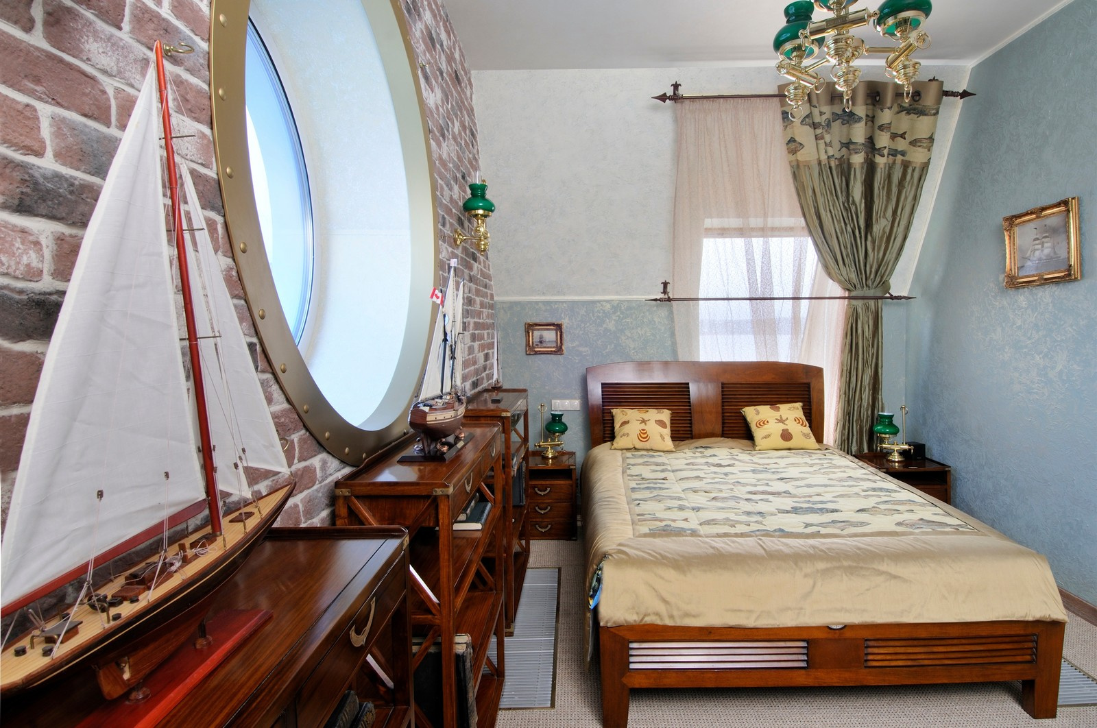 Яхт клуб "Командор"