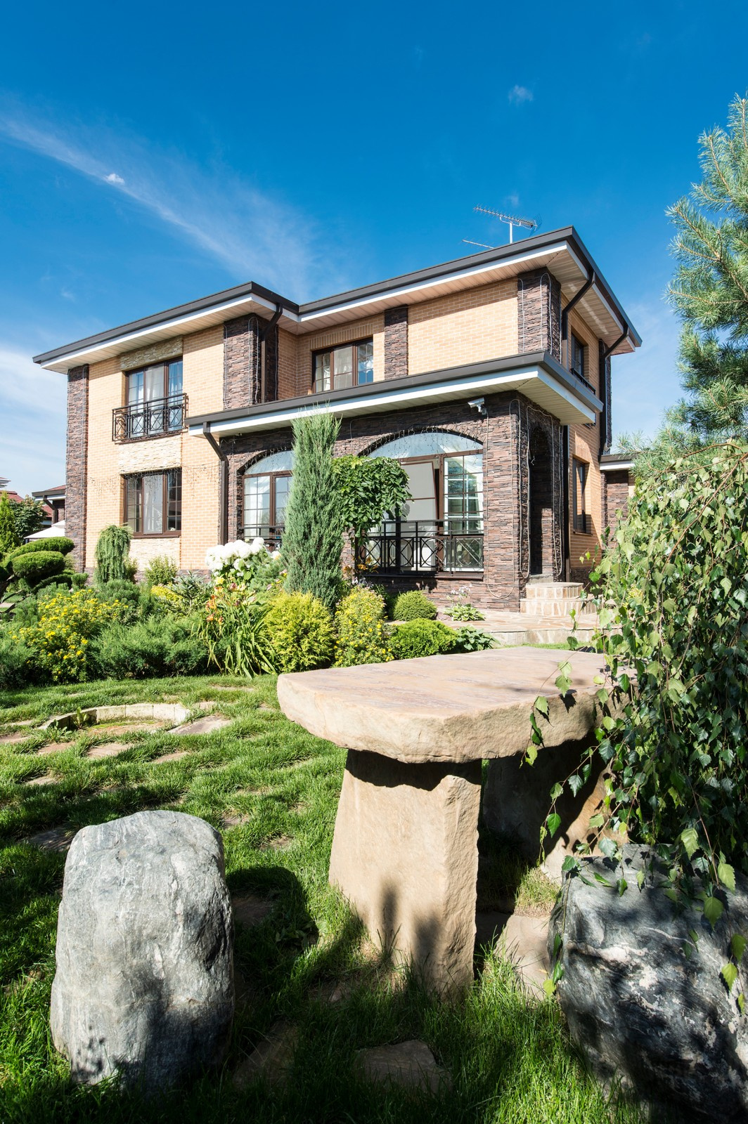 Частный дом в средиземноморском стиле