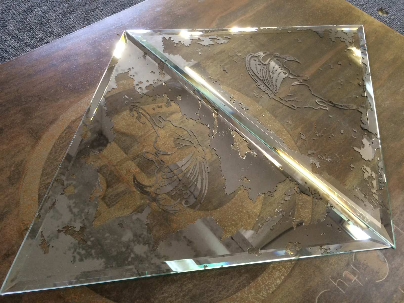 Обложка проекта: Искусственное старение зеркал и стекла