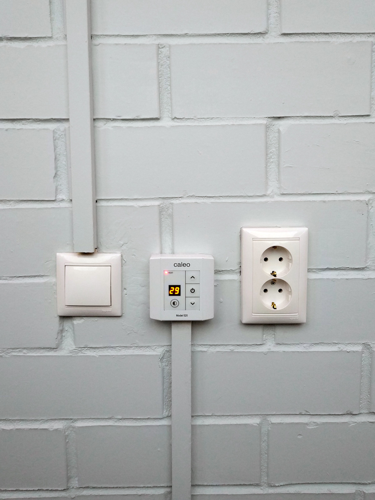 Вопрос: Почему существующая проводка [обычно] подлежит замене