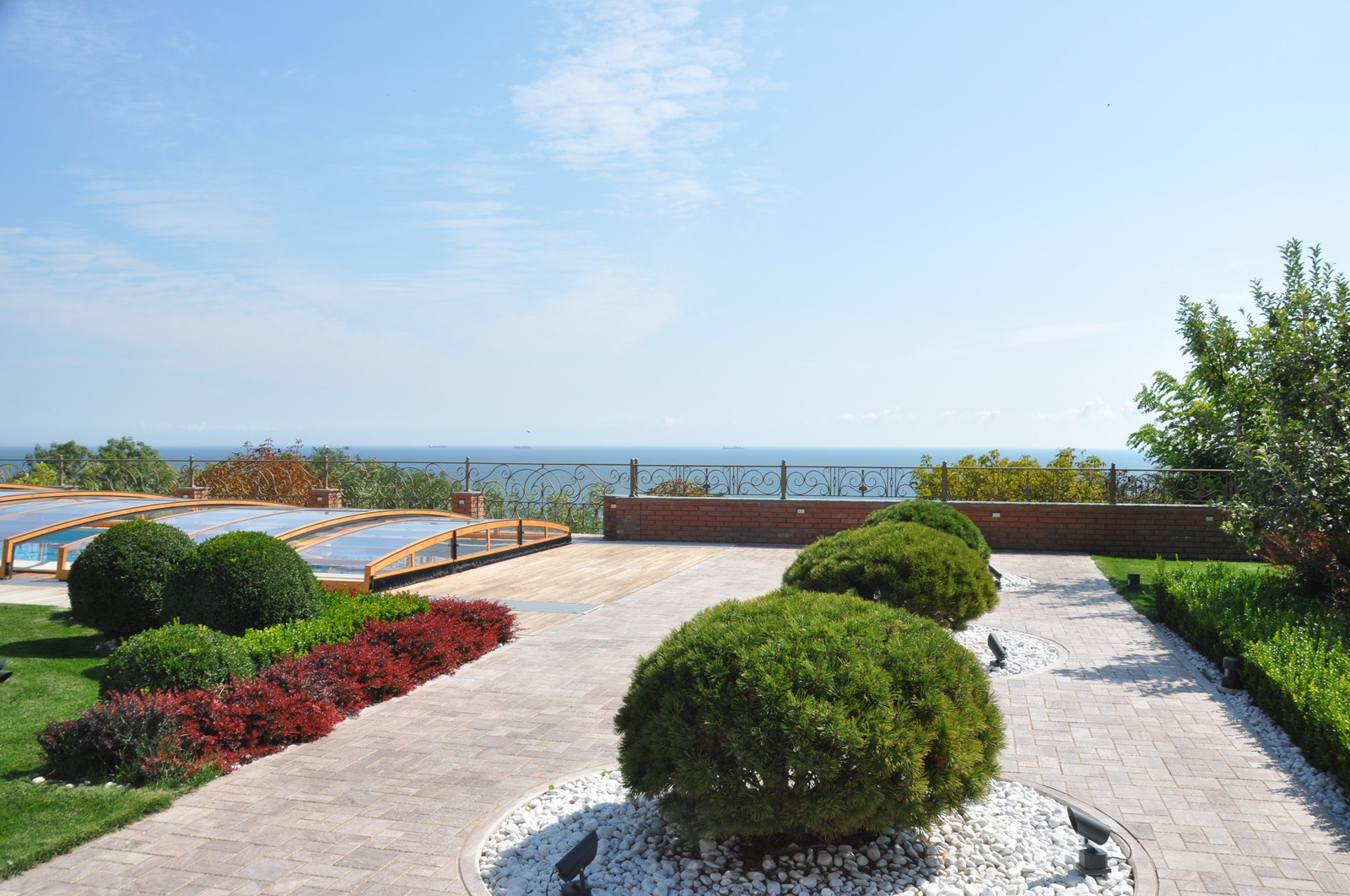 Classic Italian garden. / Классический итальянский сад.