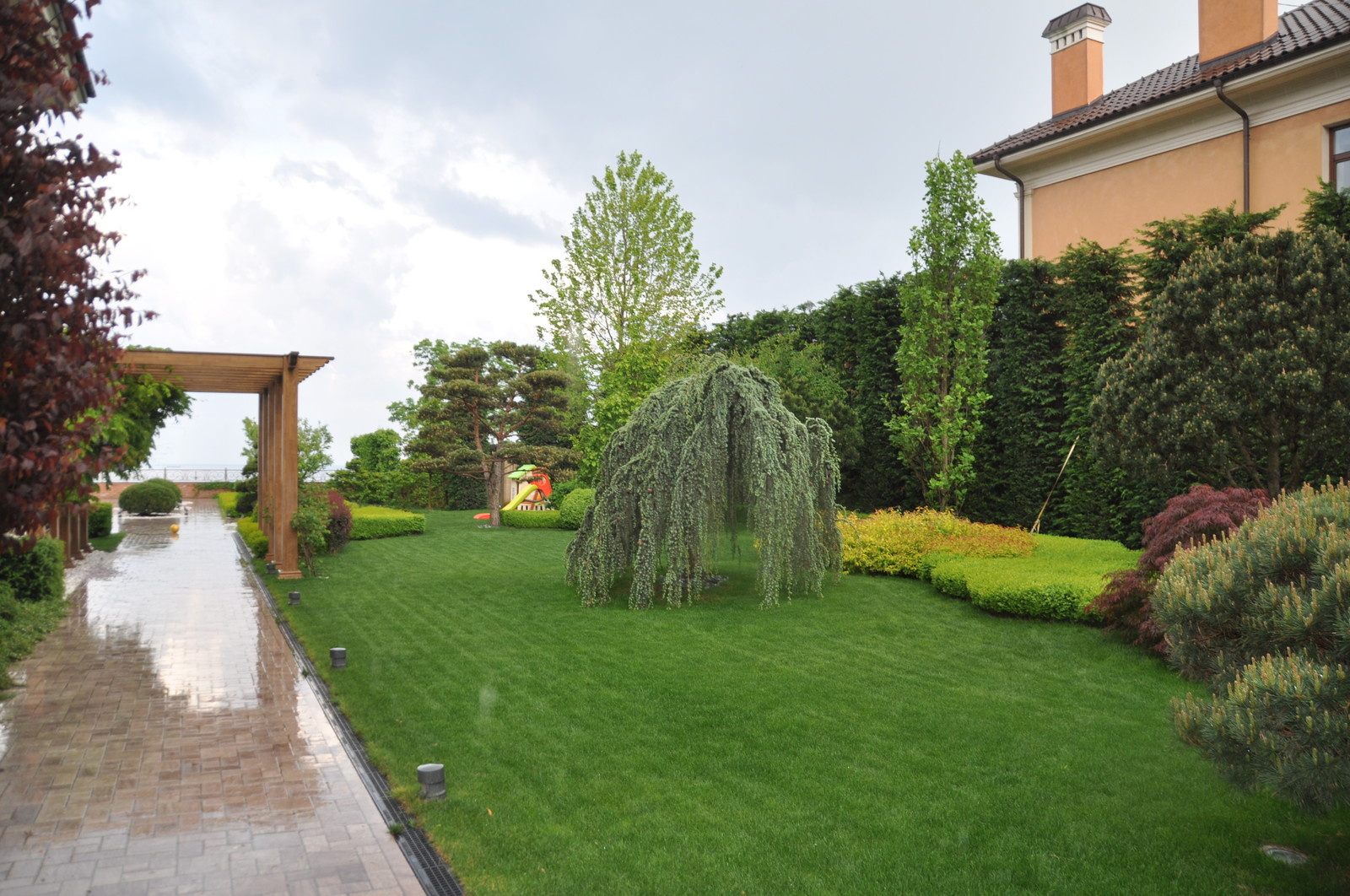 Classic Italian garden. / Классический итальянский сад.