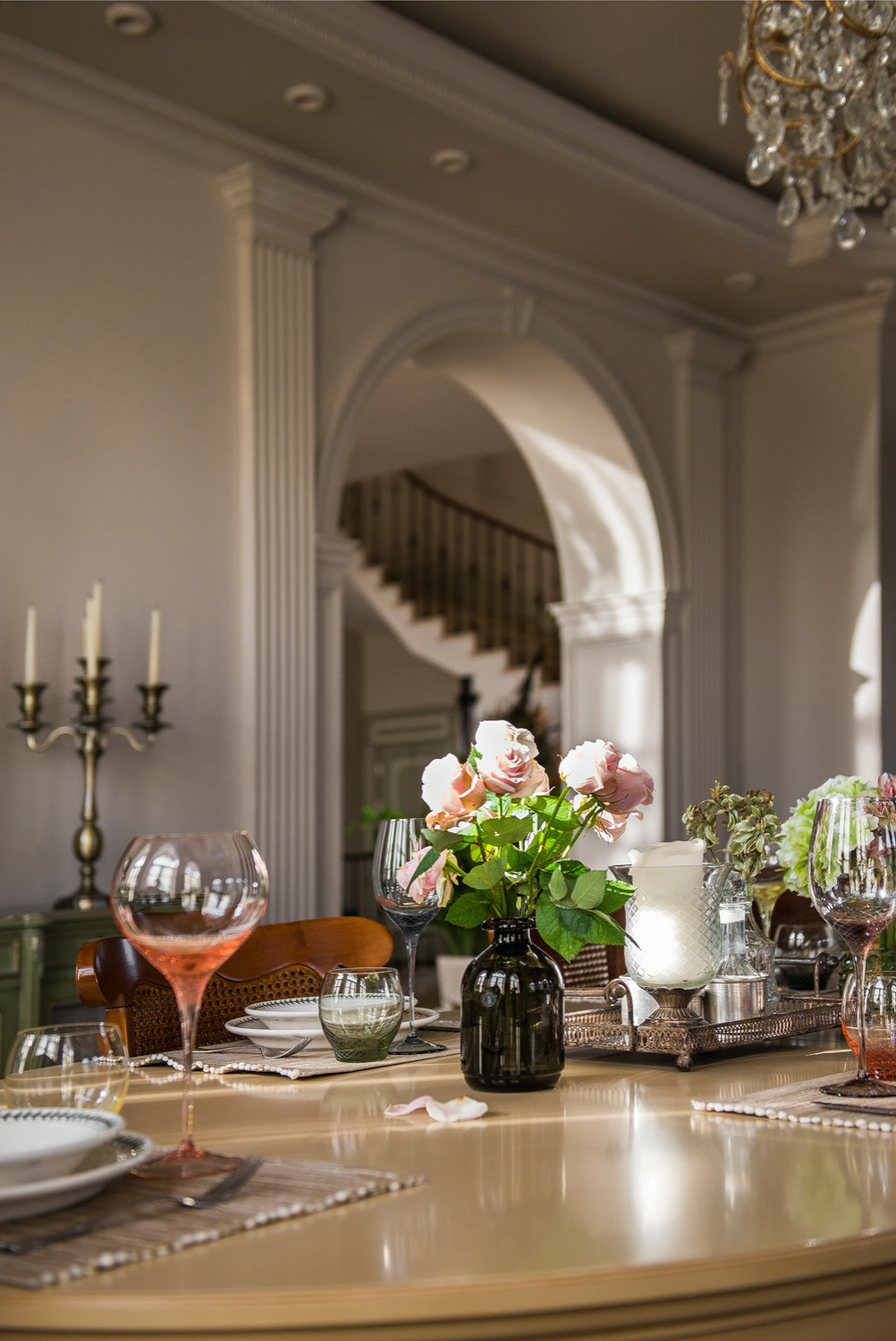 Съемка дома на Новой Риге, 1950 м². Дизайнер Анна Першхайло.