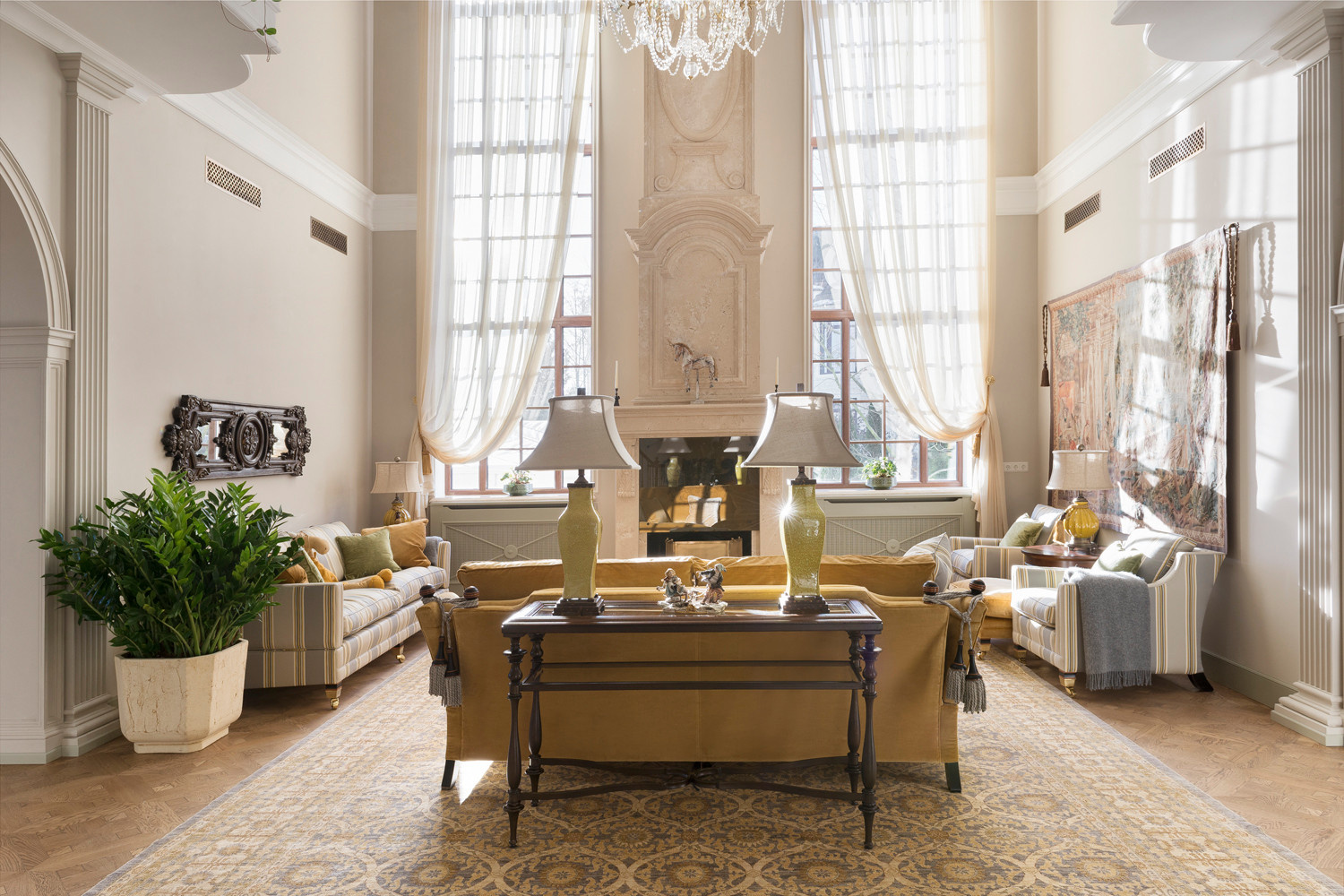 Съемка дома на Новой Риге, 1950 м². Дизайнер Анна Першхайло.