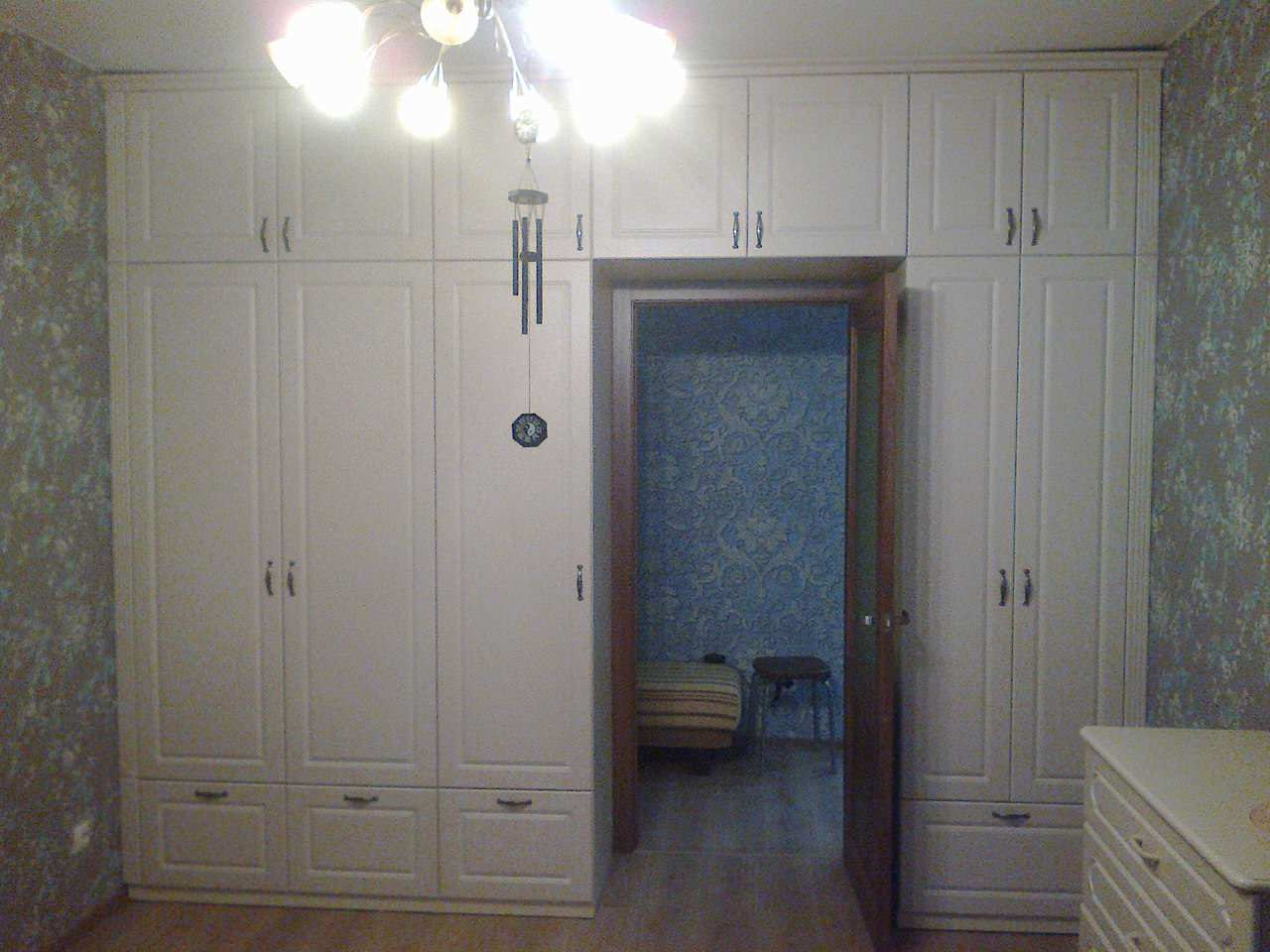 Обложка проекта: Шкаф во всю стену