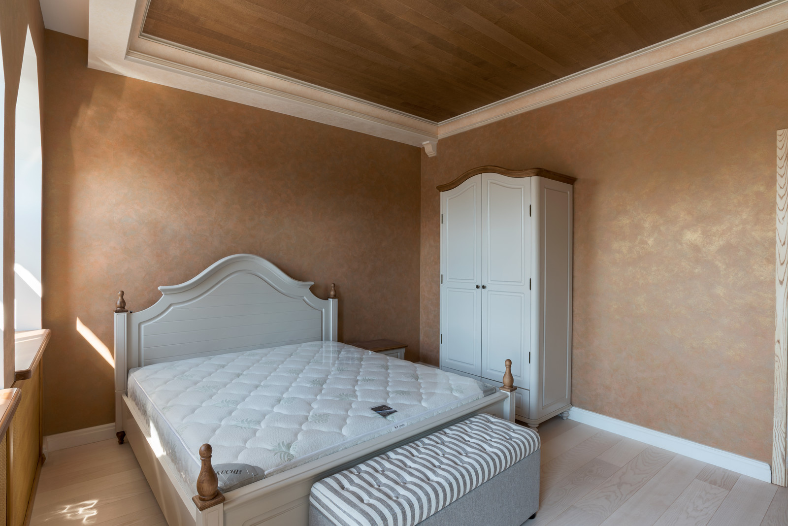 Стиль "кантри" : сочетание красок и дерева в интерьере