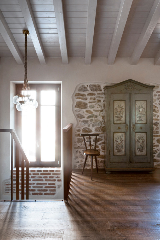 Houzz Италия: Реконструкция фермы на озере Гарда