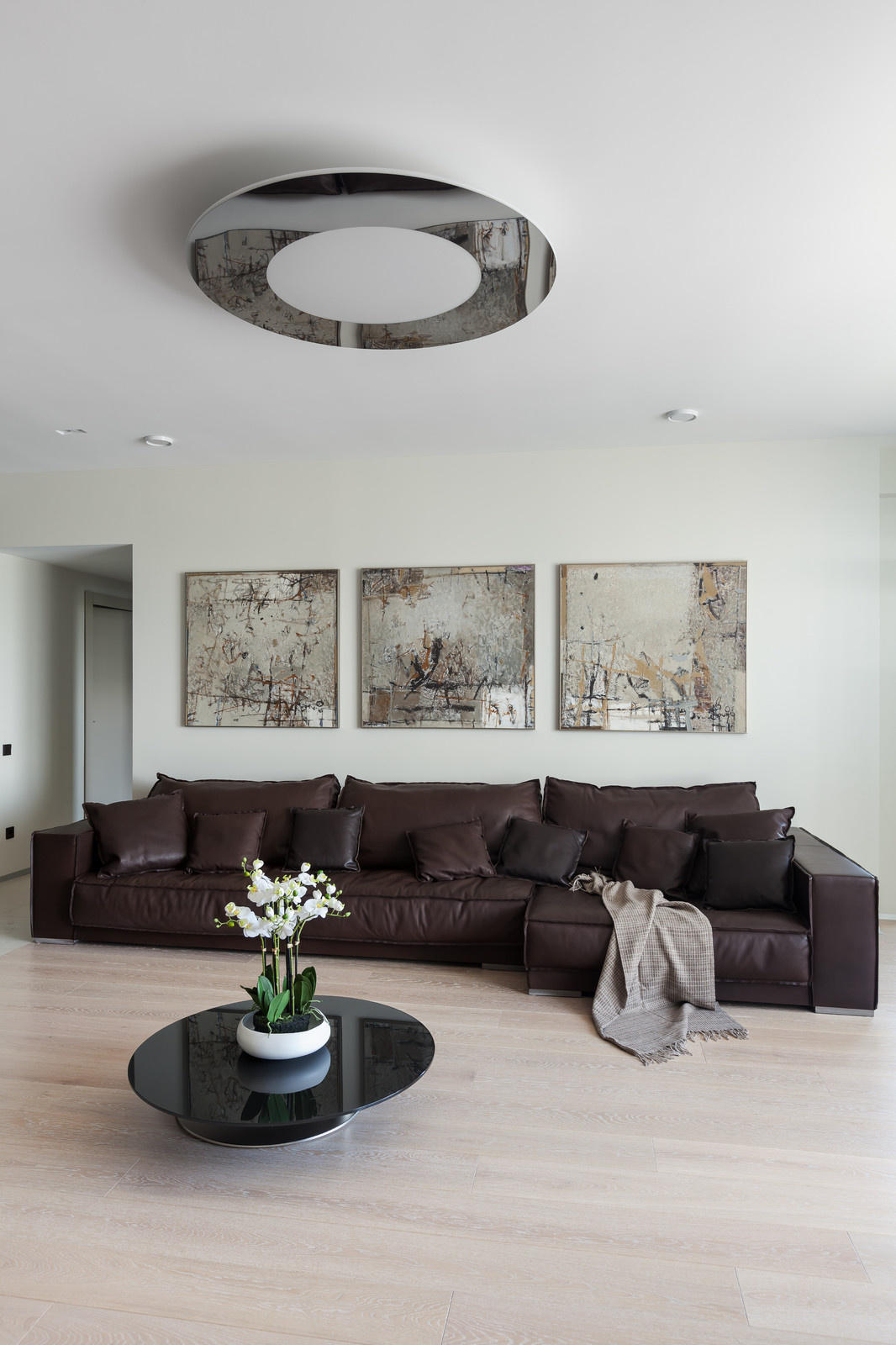 Houzz Белоруссия: Квартира в оттенках шоколада в центре Минска