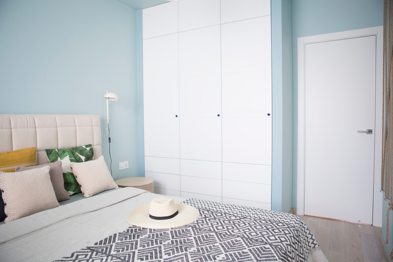 Квартира с морской спальней