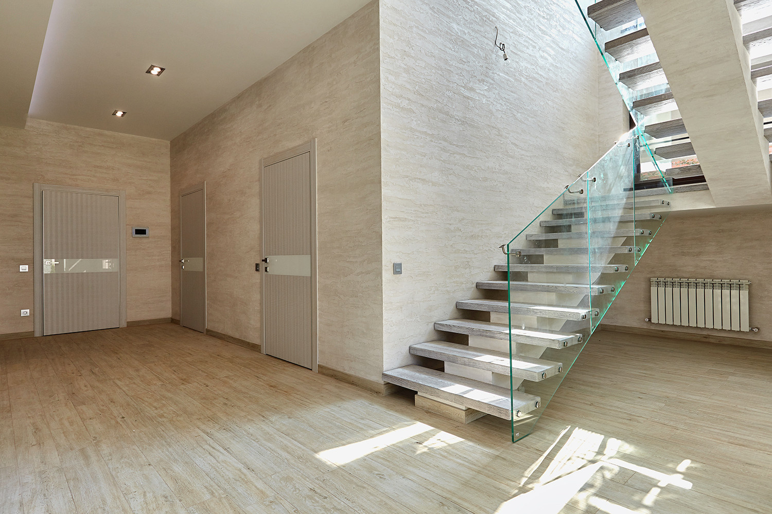 Обложка альбома: Гранит и стекло - прочность и надежность!