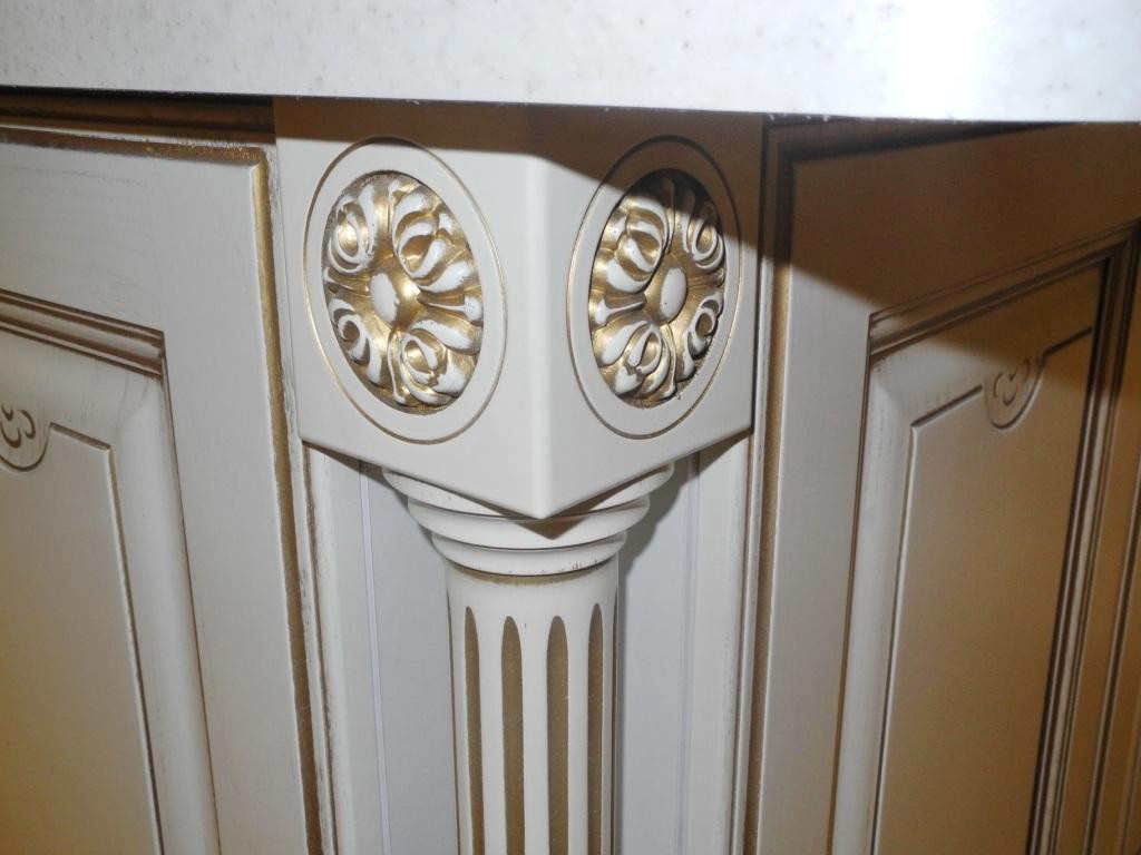 Белый и золото