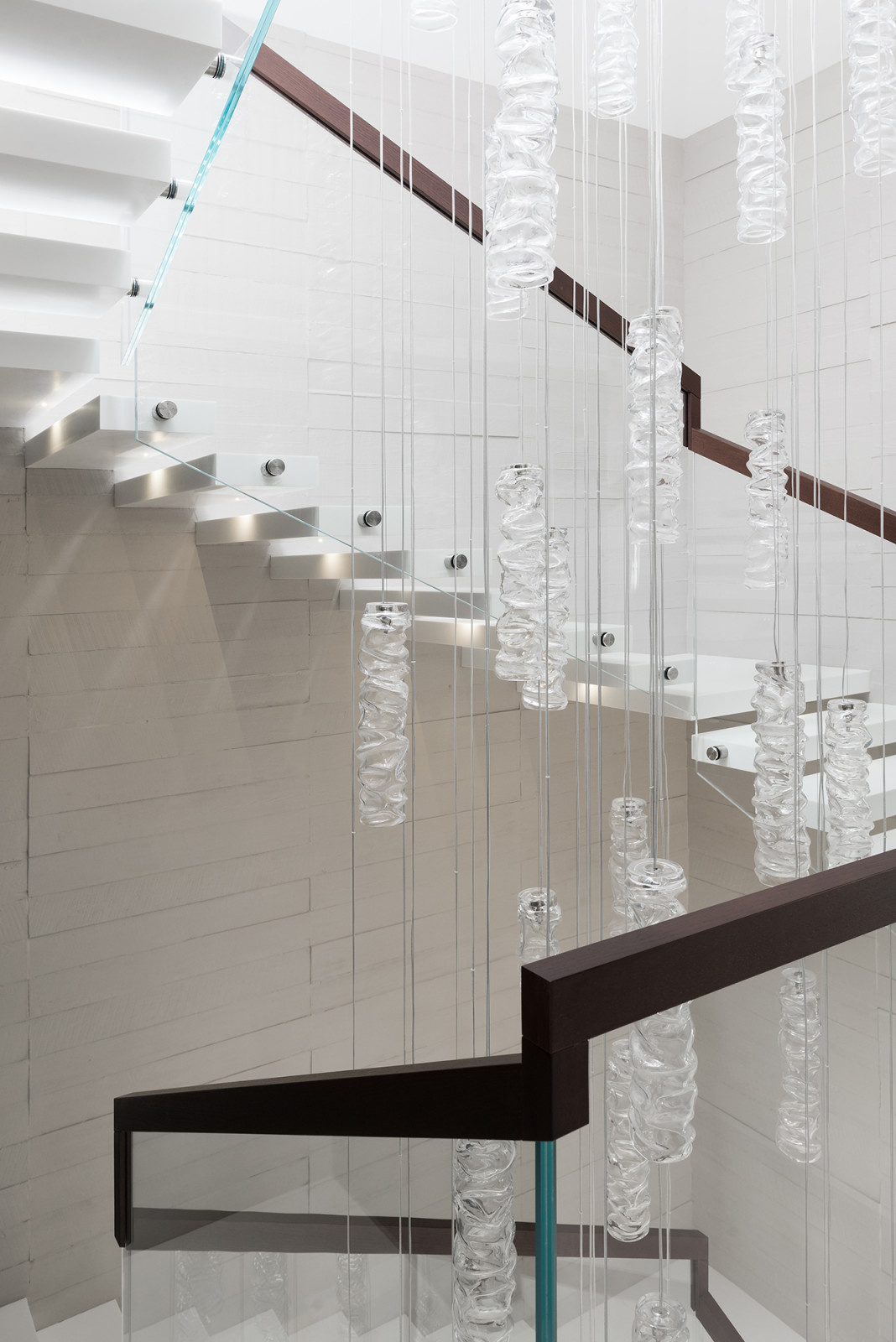 Интерьеры загородного дома в поселке Монтевиль