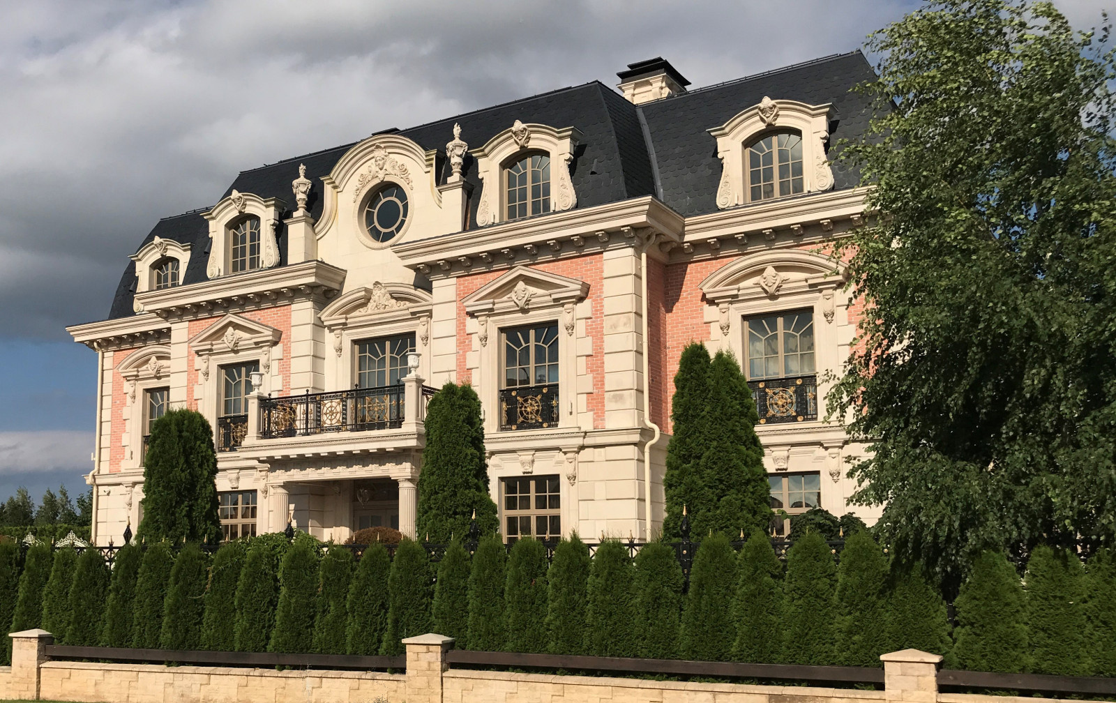 Строительство домов – реализованные фасады