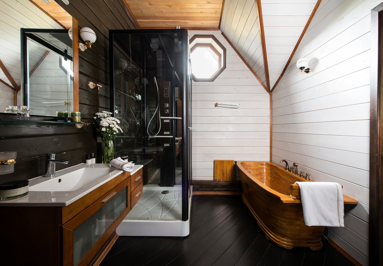 Интерьер в этническом стиле. Фотосъемка для журнала "Красивые деревянные дома"