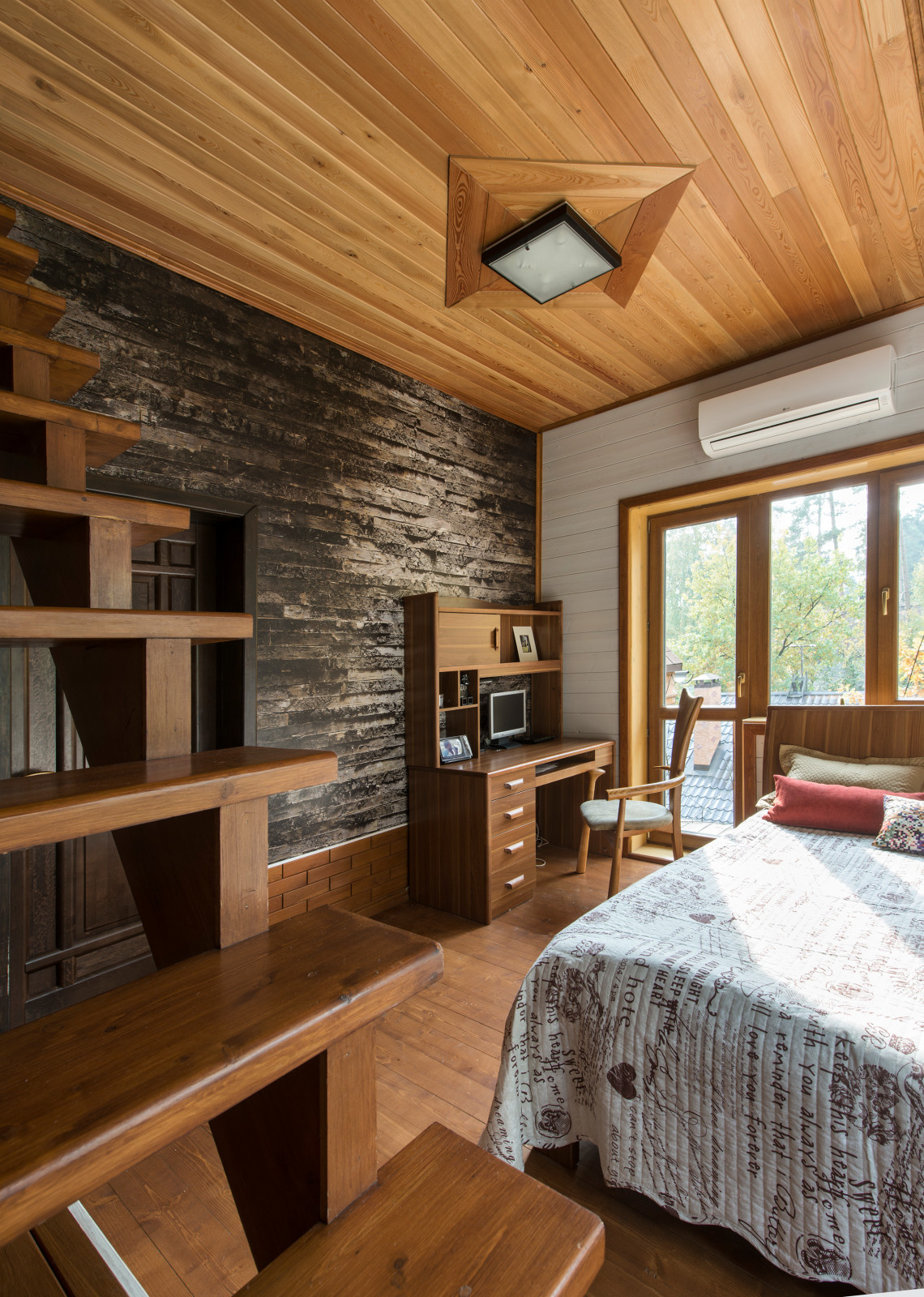 Интерьер в этническом стиле. Фотосъемка для журнала "Красивые деревянные дома"