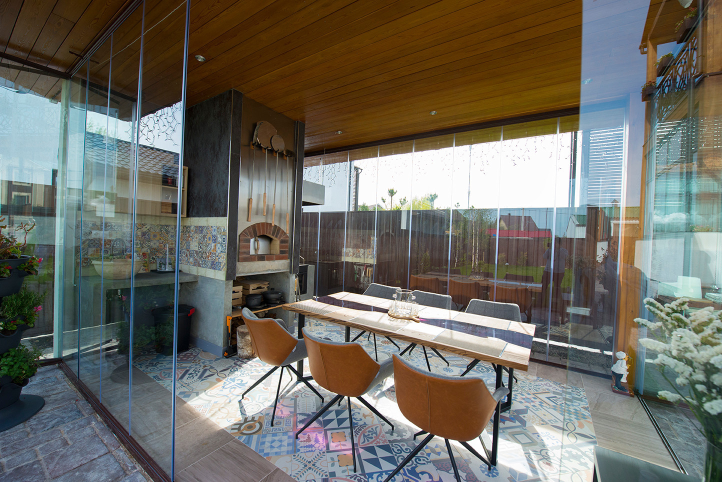 Обложка альбома: навес