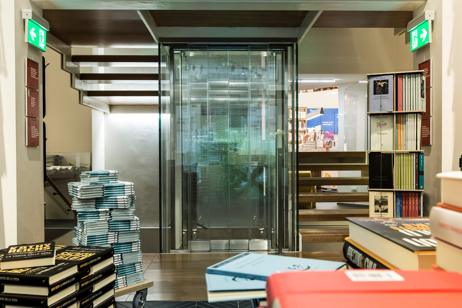 Панорамный лифт для книжной галереи "RIZZOLI" - MILAN, ITALY