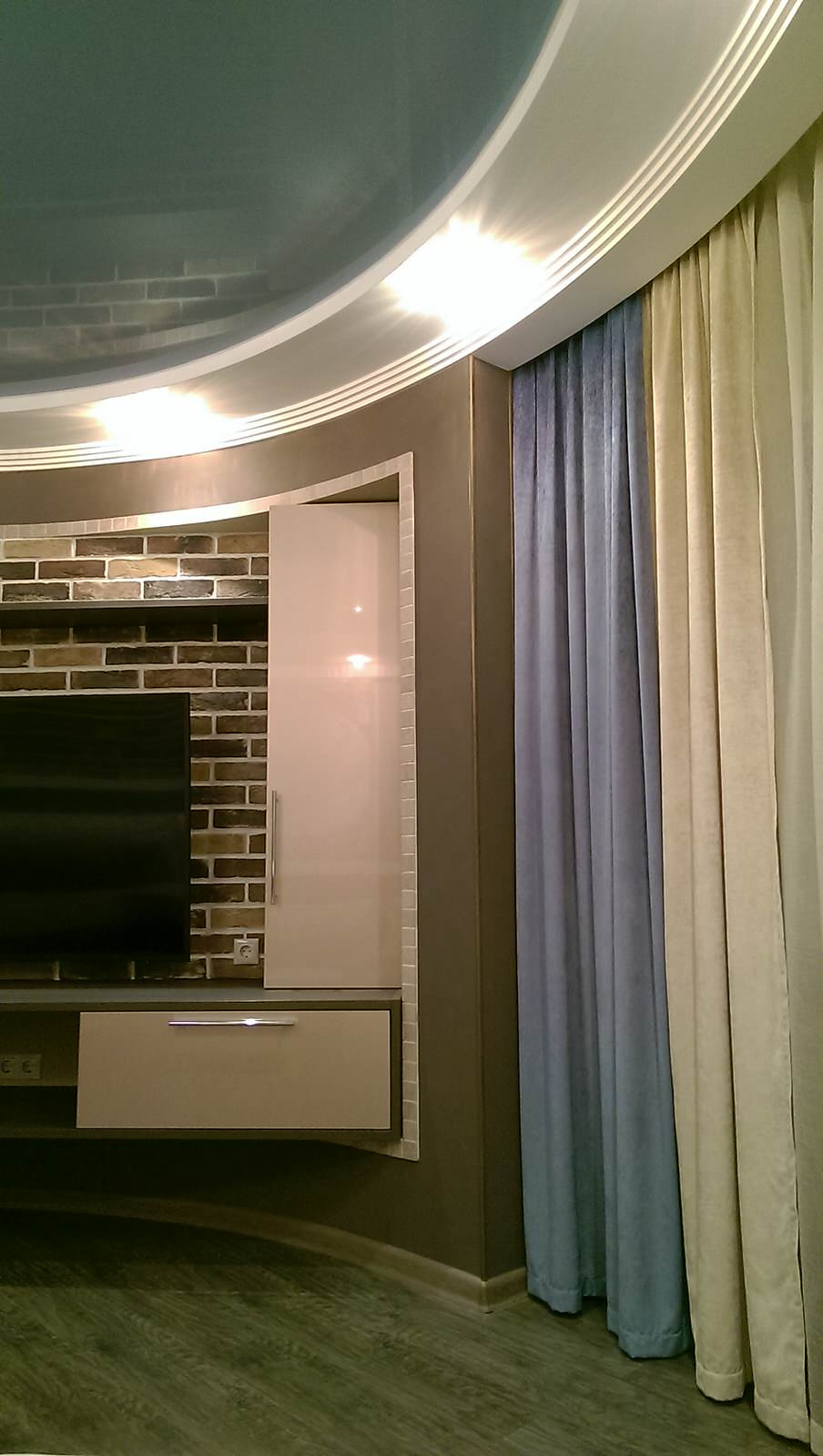 Фоновое изображение профиля Михаил Мишенин