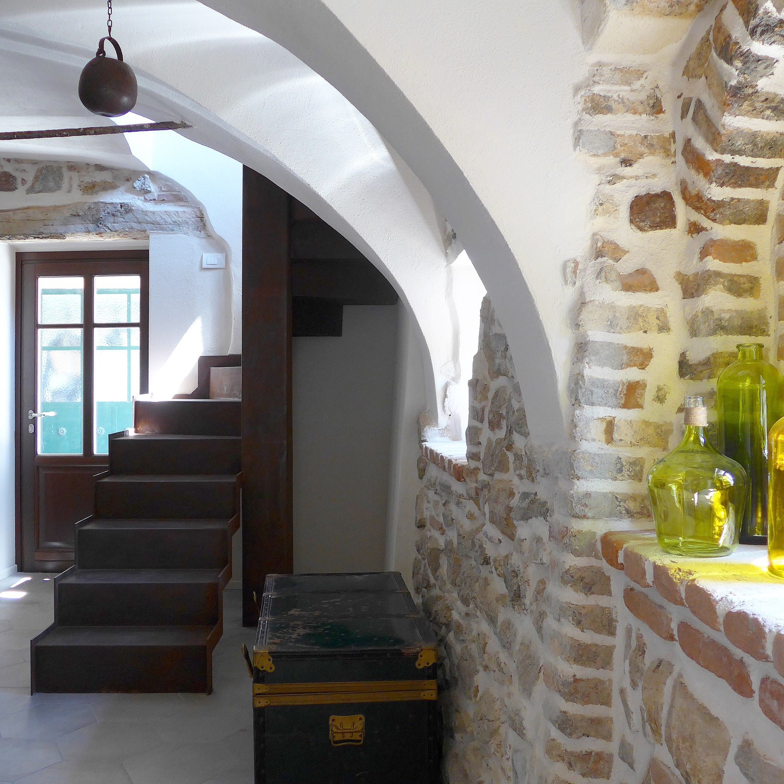 Houzz Италия: Реконструкция фермы на озере Гарда