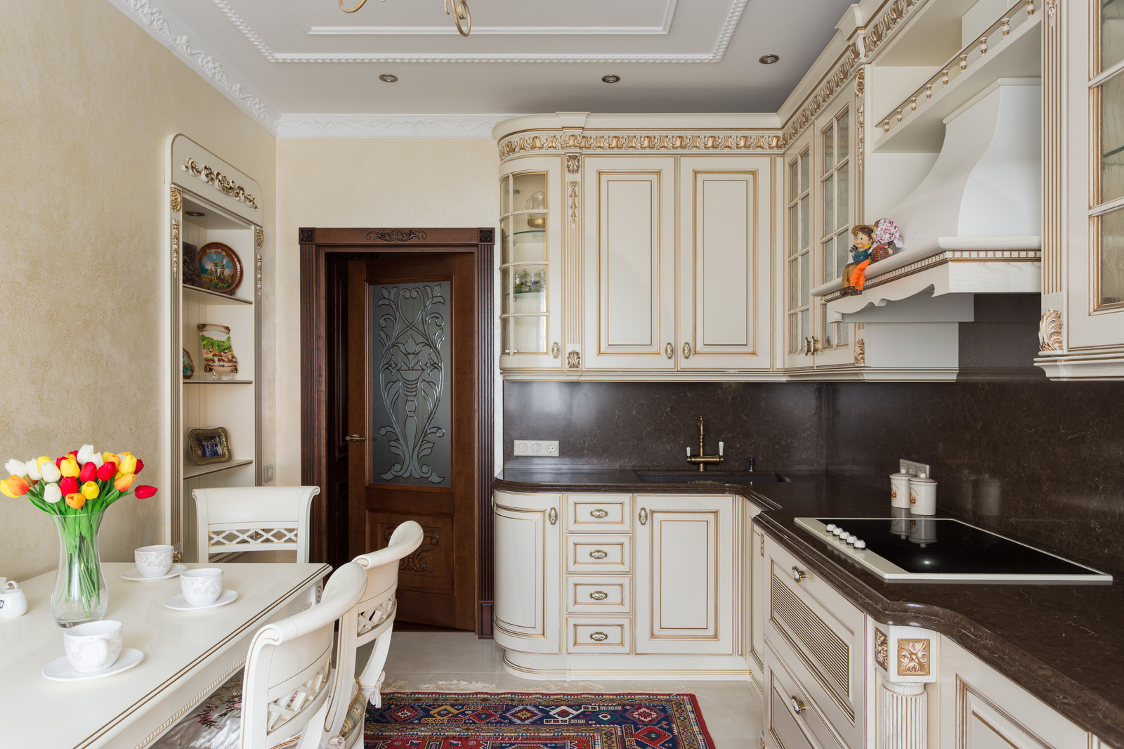 3-х комнатная квартира на Никулинской, Москва