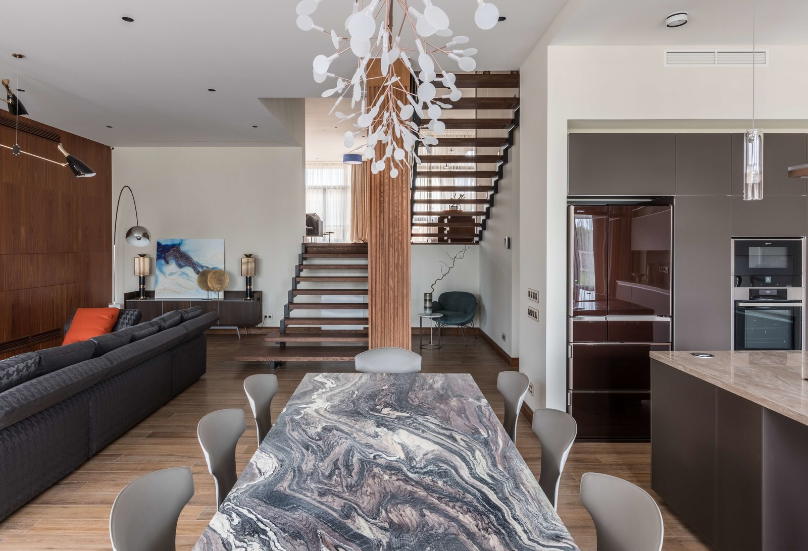 Загородный дом 650 м2