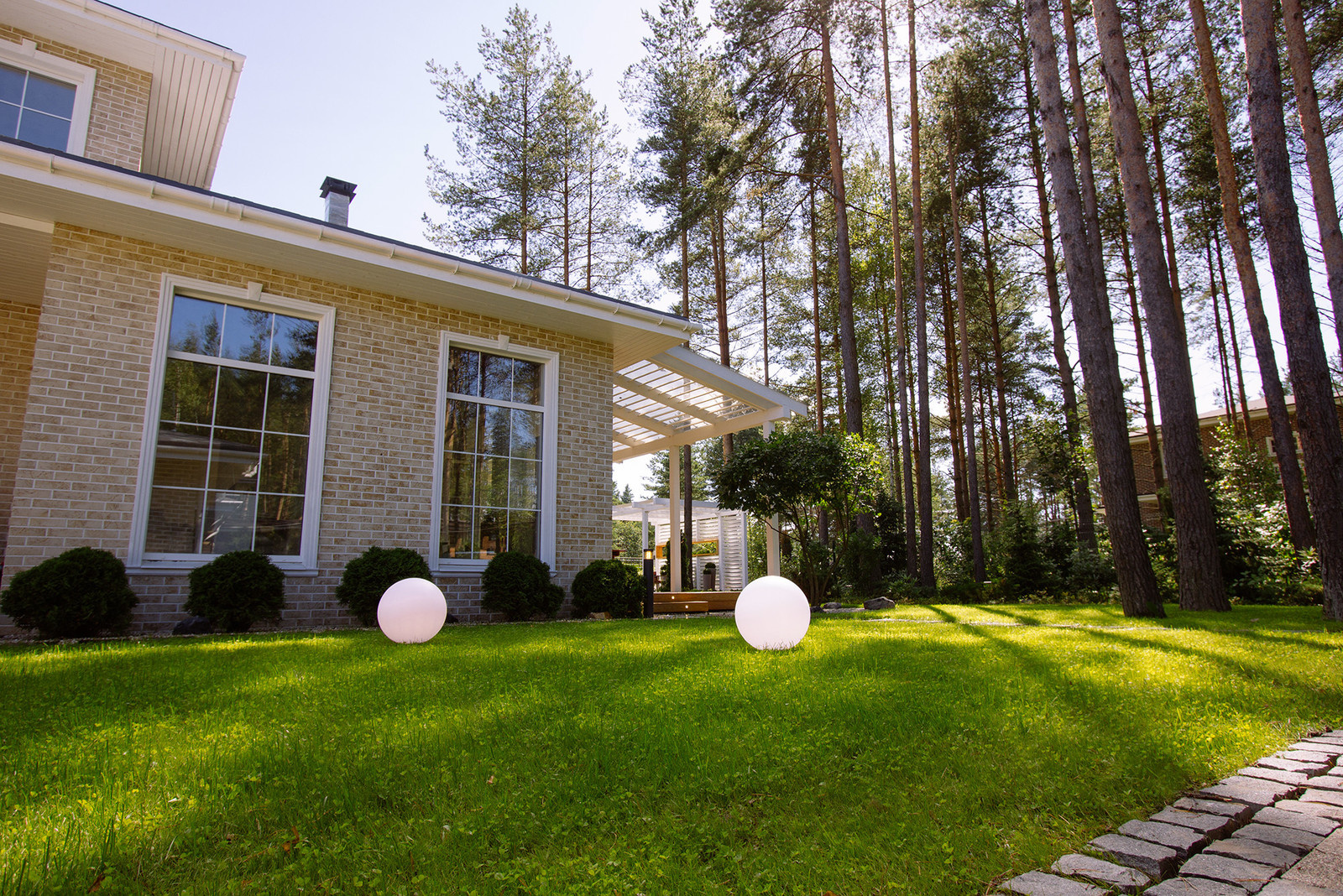 Сад в ''Охтинском парке''.