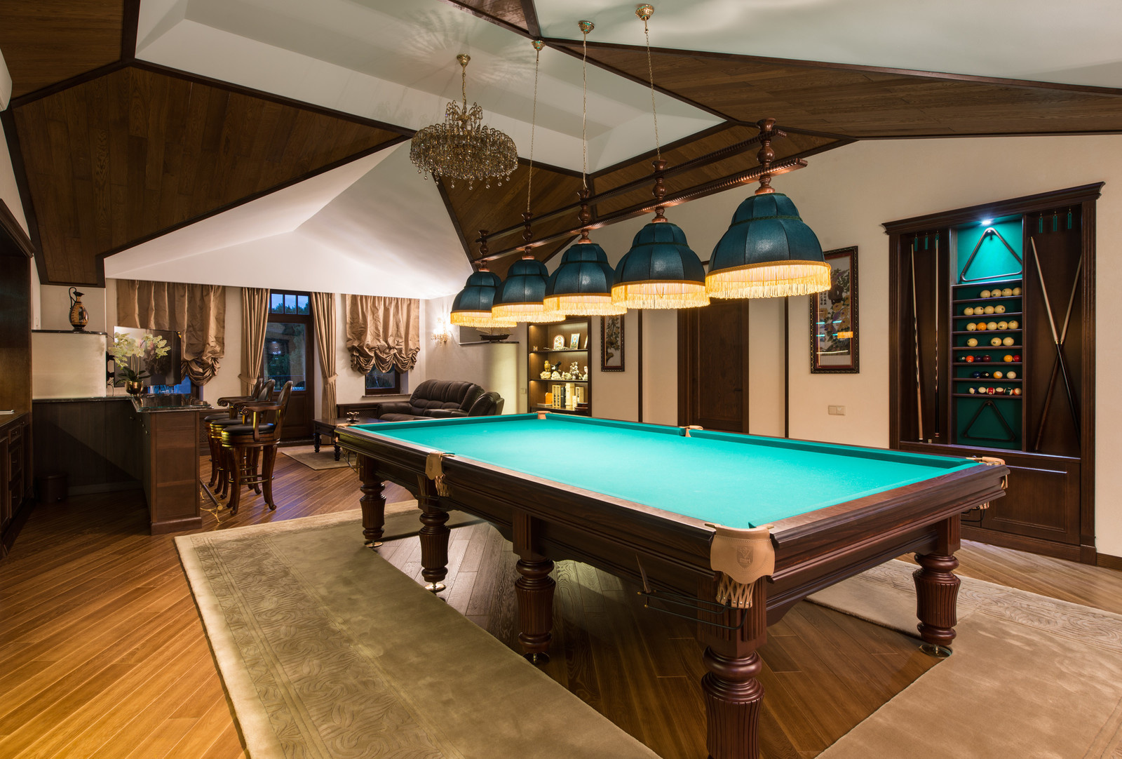 Бильярдная на мансарде