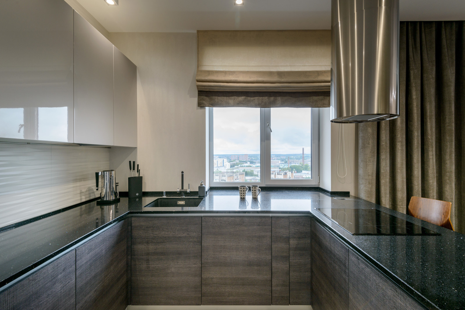 Большая квартира в современном стиле