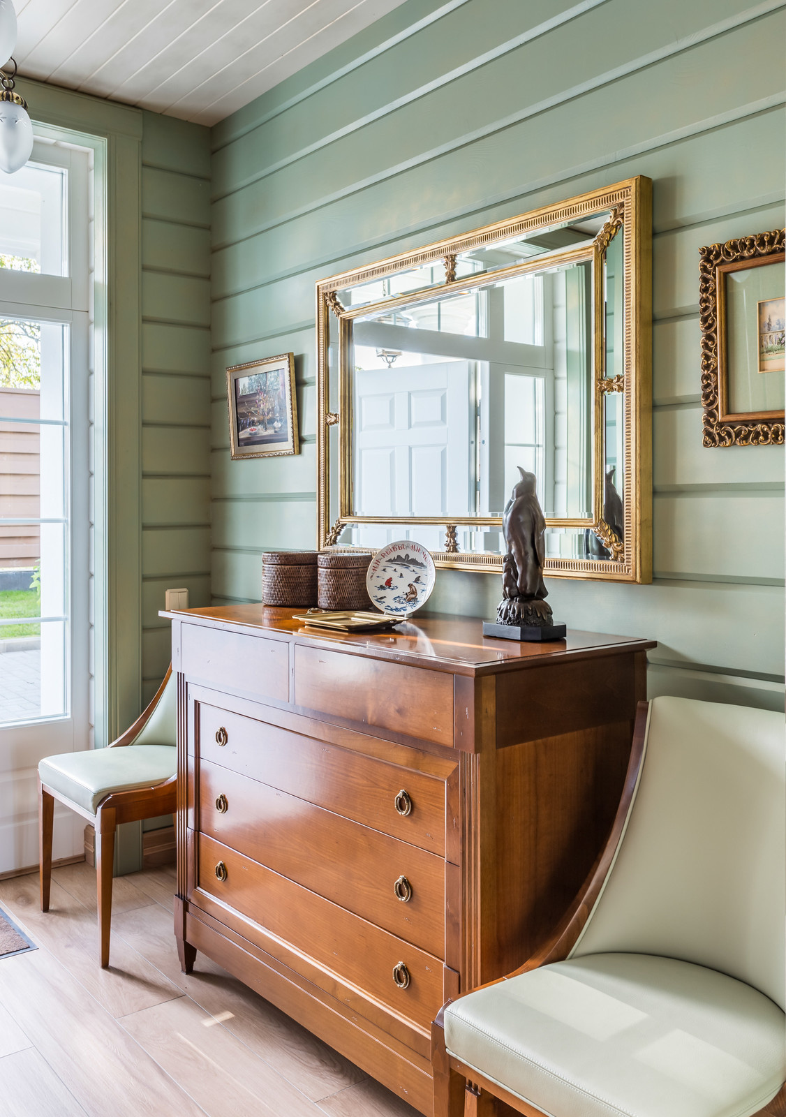 Интерьер загородного дома у моря