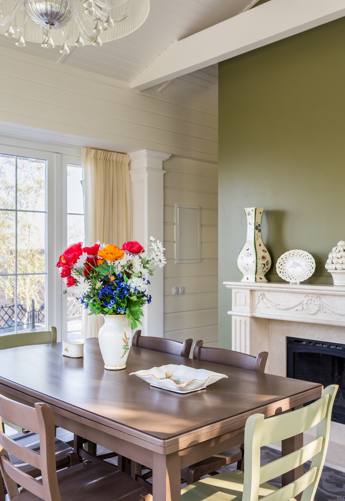 Беседка у моря